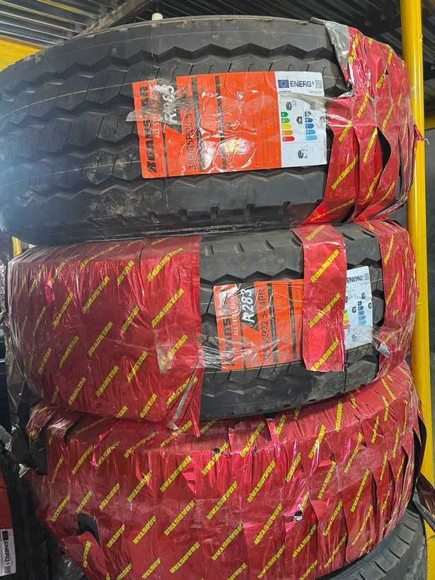 لاستیک 385/65/22.5 گل عقب روداستار (ROADSTAR) چین